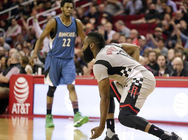 而其中一位 而其中一位